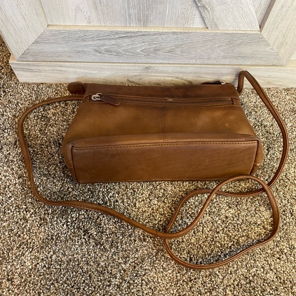 ILI New York Cheyenne East West Crossbody Bag Brown Tooled Leather Handbag - Picture 11 of 13